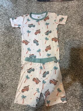 Kiki + Lulu Kids Cream Palm Tree & SUV Pajama Set - Short Sleeve and Shorts